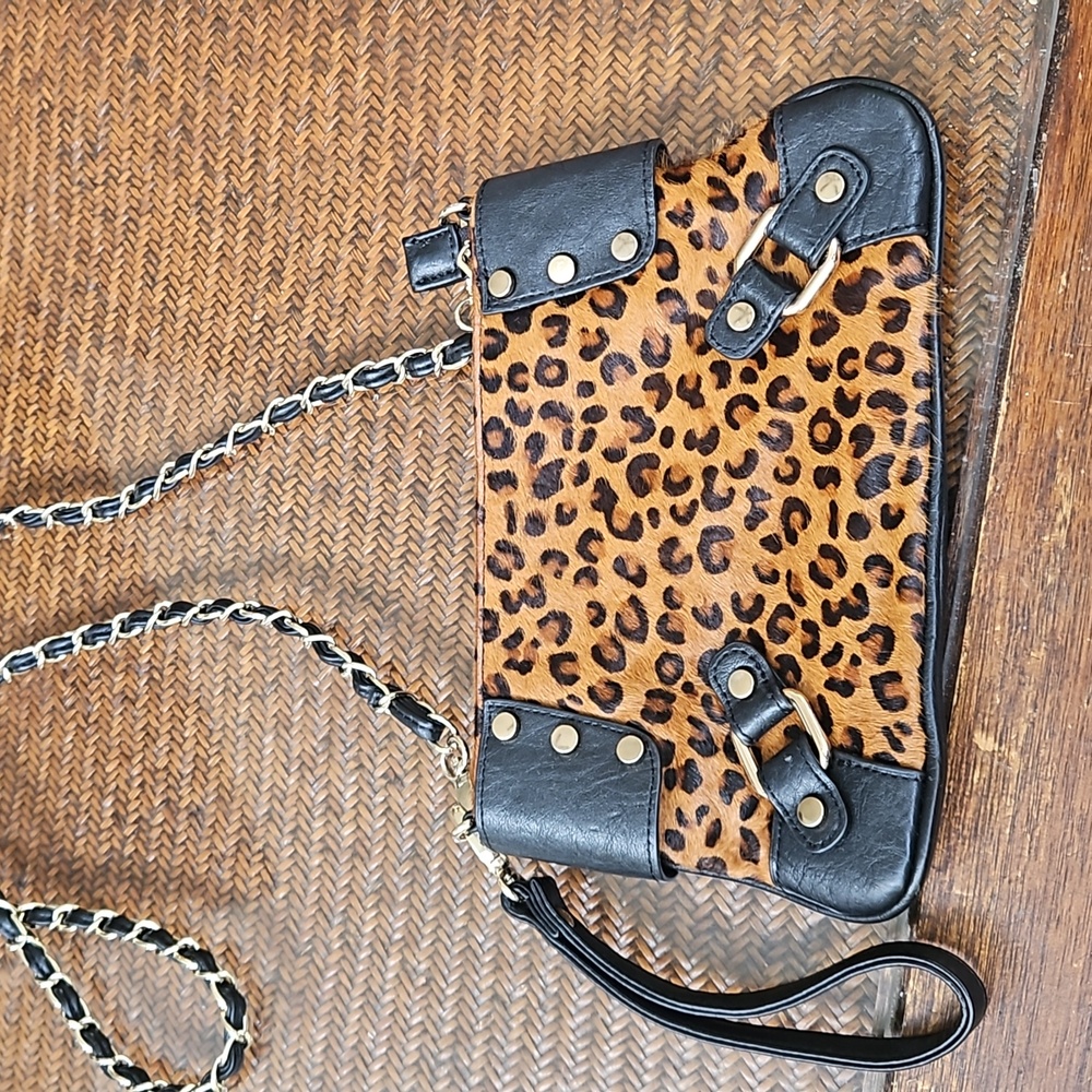 Cache' wristlet/purse